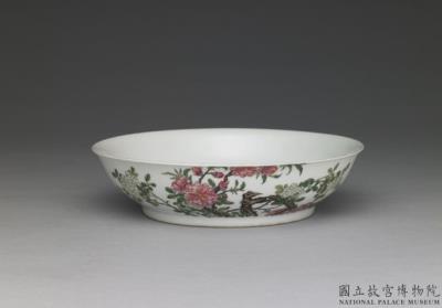 图片[2]-Dish with flowers in falangcai painted enamels, Qing dynasty, Yongzheng reign (1723-1735)-China Archive